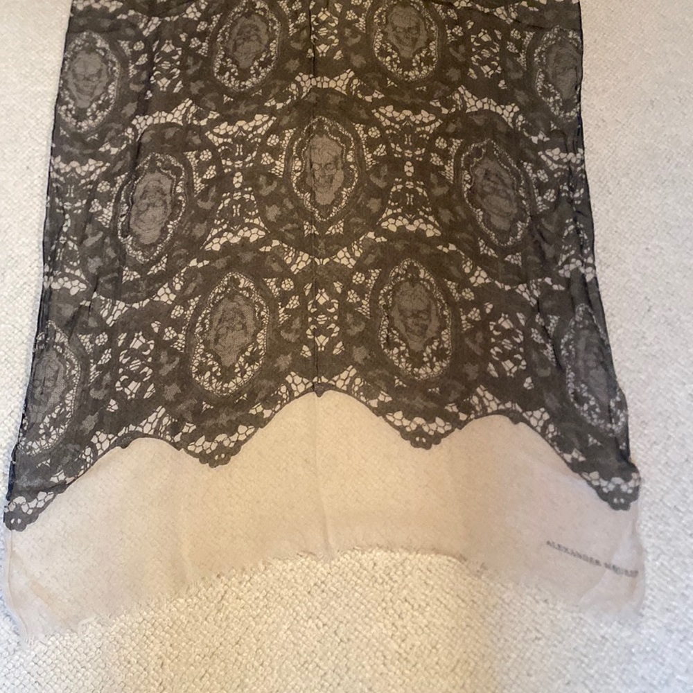 Alexander McQueen Oblong Black and Ivory Scarf
